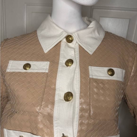 Alice + Olivia Kinley Woven Vrgan Leather Elegant Cream Jacket with Gold Accent. - Picture 4 of 17